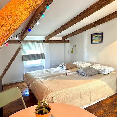 Pocztowka Spod Dachu アパート